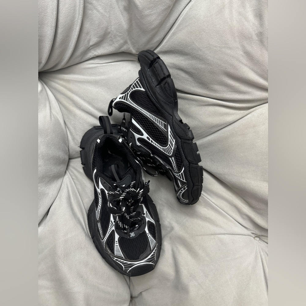 Balenciaga 3XL Sneaker Black size 7